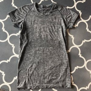 Lululemon T-shirt